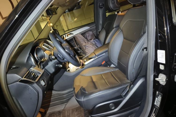 Used Mercedes-Benz M-Class 2015 ML 320 4MATIC Left Front Seat