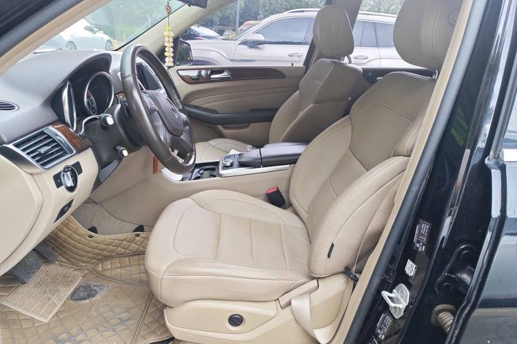 Used Mercedes-Benz M-Class 2015 ML 400 4MATIC Dynamic Model Left Front Seat