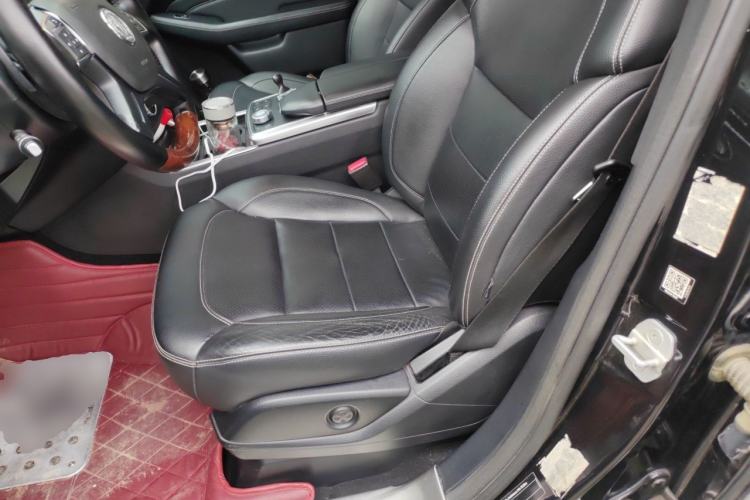 Used Mercedes-Benz M-Class 2015 ML 400 4MATIC Dynamic Model Left Front Seat