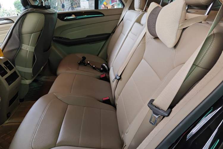 Used Mercedes-Benz M-Class 2015 ML 350 CDI 4MATIC Left Rear Seat