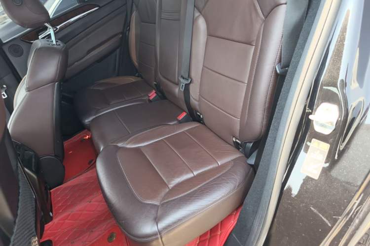 Used Mercedes-Benz M-Class 2015 ML 400 4MATIC Luxury Model Left Rear Seat