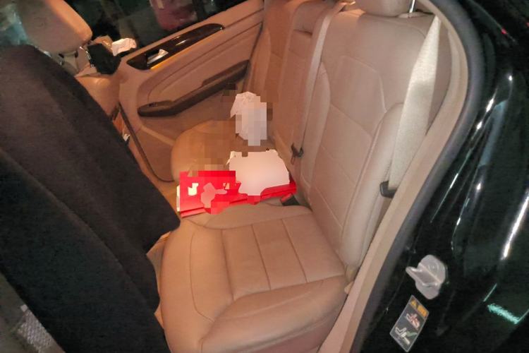 Used Mercedes-Benz M-Class 2015 ML 400 4MATIC Luxury Model Left Rear Seat
