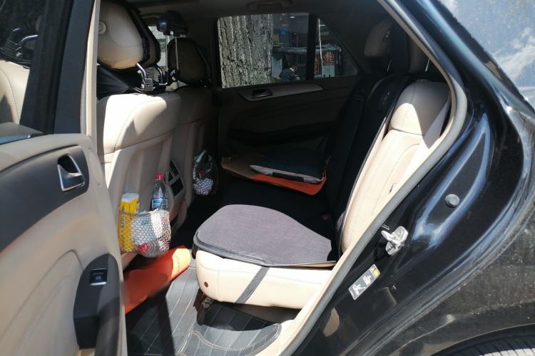 Used Mercedes-Benz M-Class 2015 ML 320 4MATIC Left Rear Seat