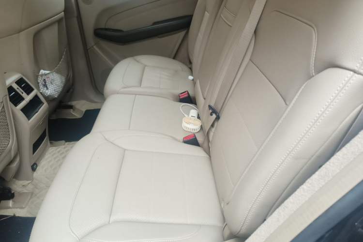 Used Mercedes-Benz M-Class 2015 ML 400 4MATIC Dynamic Model Left Rear Seat