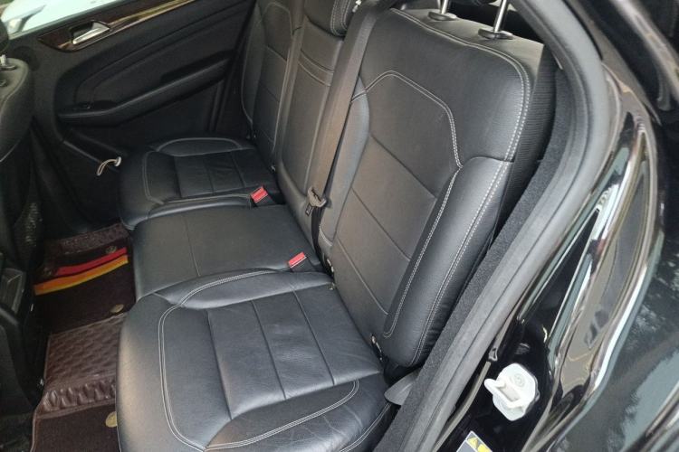 Used Mercedes-Benz M-Class 2015 ML 400 4MATIC Luxury Model Left Rear Seat