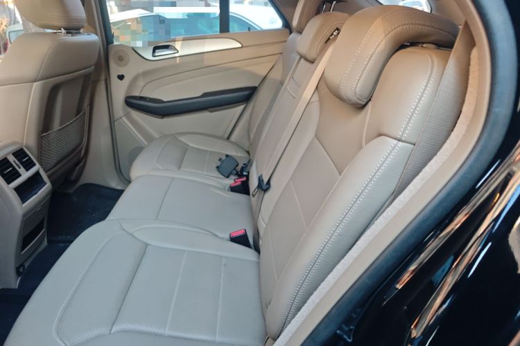 Used Mercedes-Benz M-Class 2015 ML 320 4MATIC Left Rear Seat