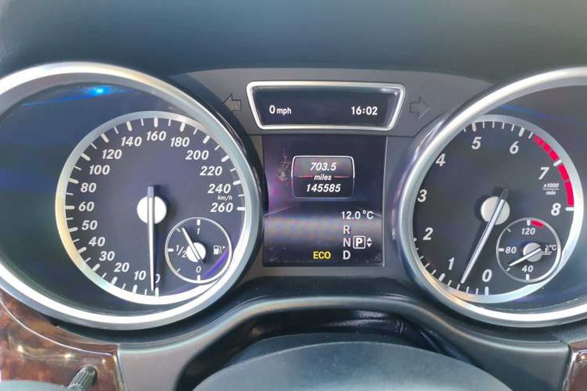 Used Mercedes-Benz M-Class  Odometer Close Up