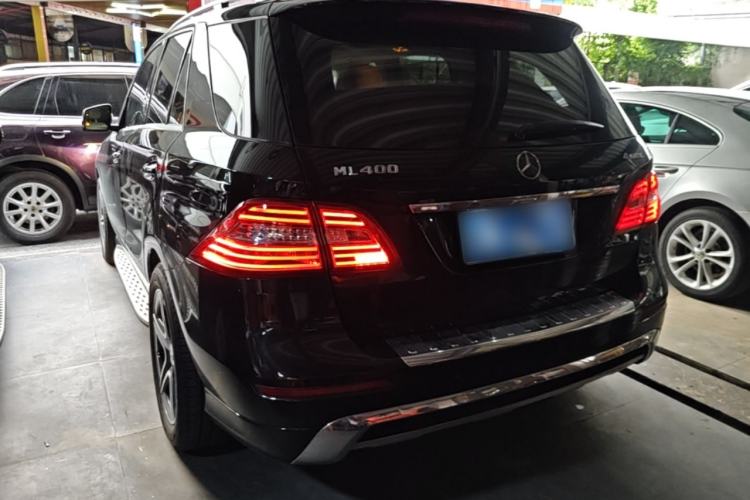 Used Mercedes-Benz M-Class 2015 ML 400 4MATIC Luxury Model Rear Left 45 Deg