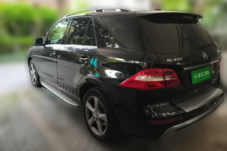 Used Mercedes-Benz M-Class 2015 ML 400 4MATIC Dynamic Model Rear Left 45 Deg