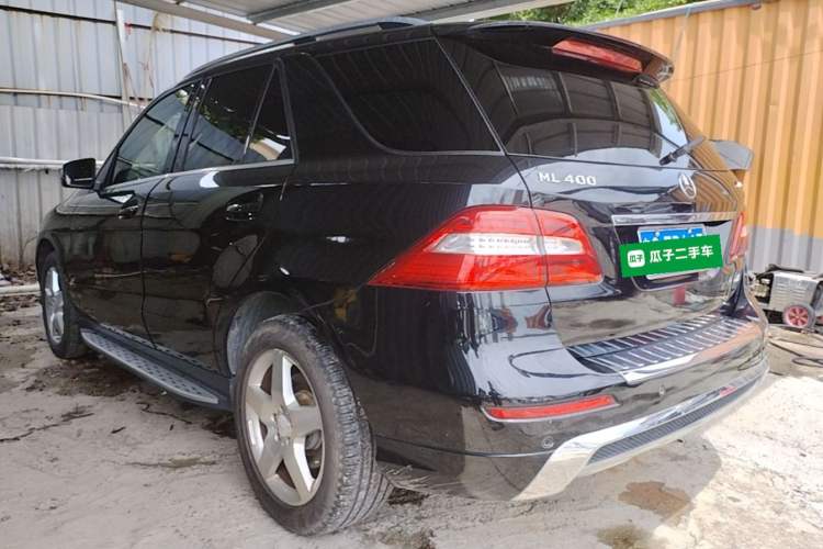 Used Mercedes-Benz M-Class 2015 ML 400 4MATIC Luxury Model Rear Left 45 Deg