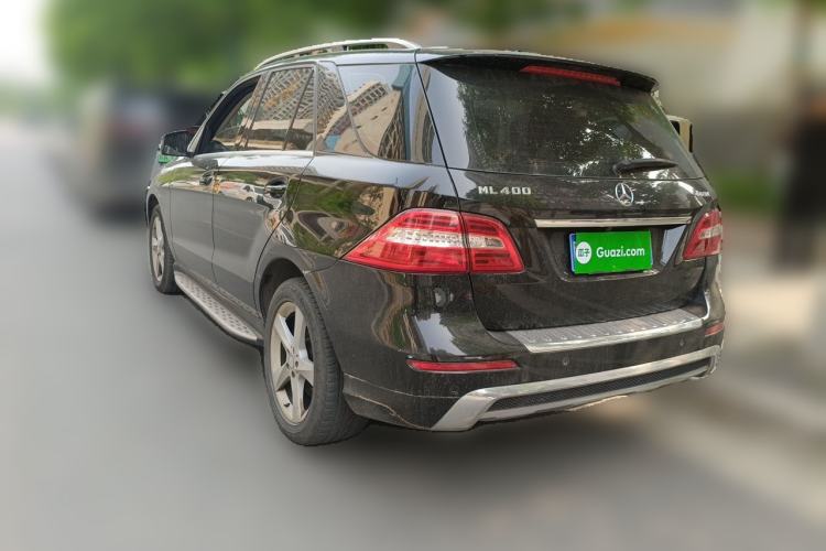 Used Mercedes-Benz M-Class 2015 ML 400 4MATIC Dynamic Model Rear Left 45 Deg