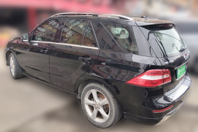 Used Mercedes-Benz M-Class 2015 ML 400 4MATIC Dynamic Model Rear Left 45 Deg