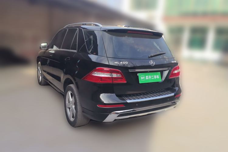 Used Mercedes-Benz M-Class 2015 ML 400 4MATIC Dynamic Model Rear Left 45 Deg