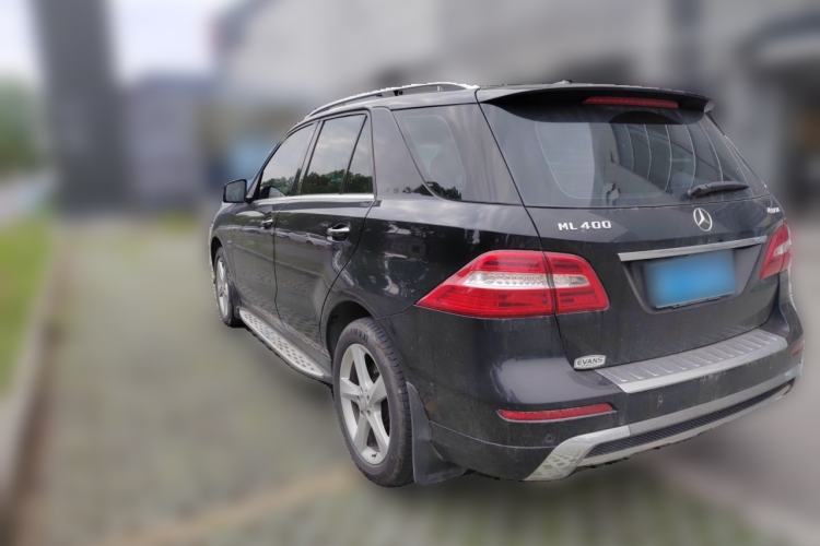 Used Mercedes-Benz M-Class 2015 ML 400 4MATIC Dynamic Model Rear Left 45 Deg