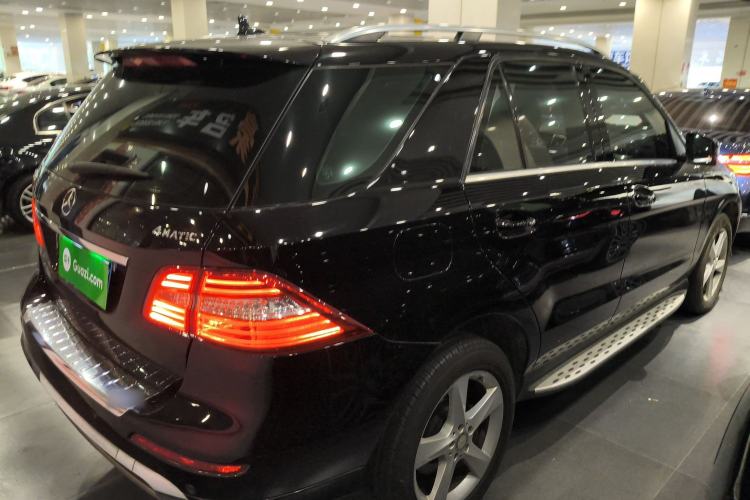Used Mercedes-Benz M-Class 2015 ML 320 4MATIC Rear Right 45 Deg
