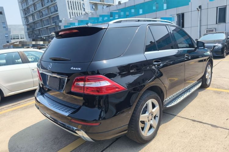 Used Mercedes-Benz M-Class 2015 ML 400 4MATIC Luxury Model Rear Right 45 Deg