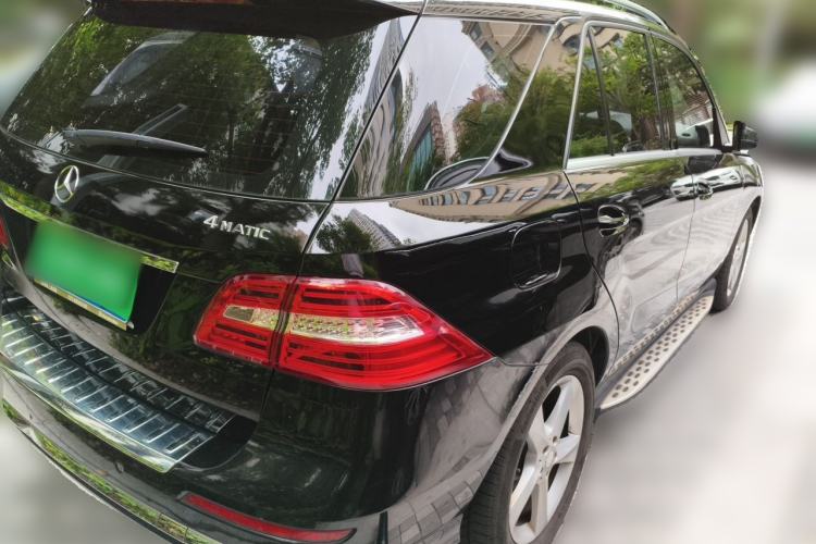 Used Mercedes-Benz M-Class 2015 ML 400 4MATIC Dynamic Model Rear Right 45 Deg