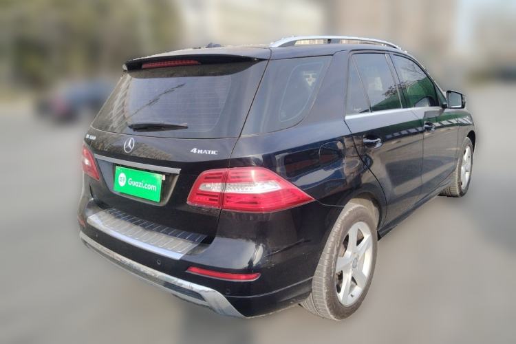 Used Mercedes-Benz M-Class 2015 ML 400 4MATIC Dynamic Model Rear Right 45 Deg