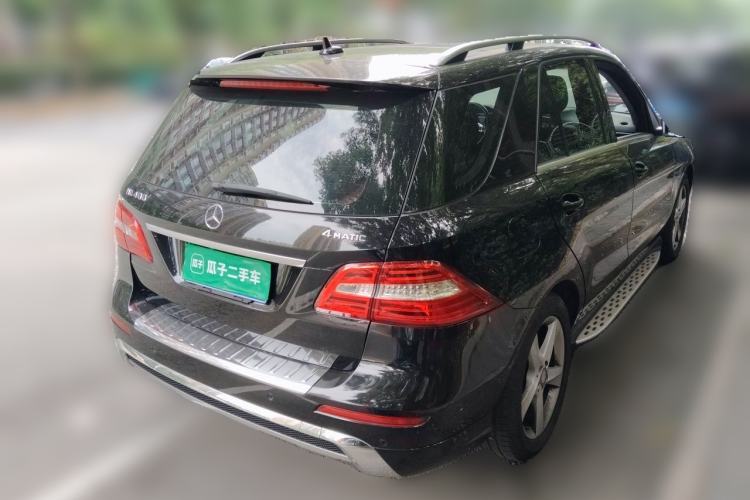 Used Mercedes-Benz M-Class 2015 ML 400 4MATIC Dynamic Model Rear Right 45 Deg