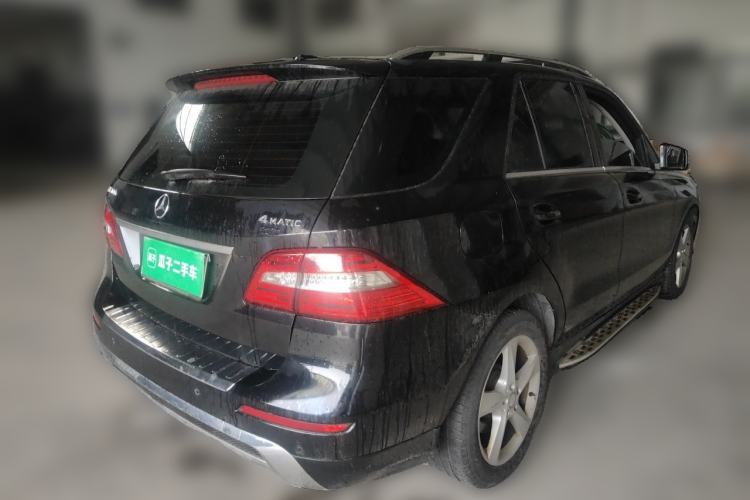 Used Mercedes-Benz M-Class 2015 ML 400 4MATIC Dynamic Model Rear Right 45 Deg
