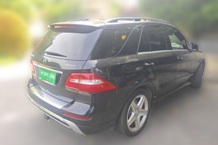 Used Mercedes-Benz M-Class  Rear Right 45 Deg