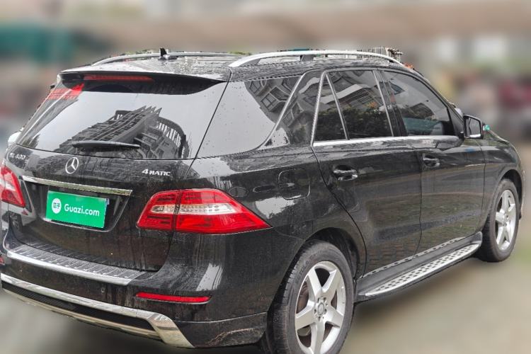 Used Mercedes-Benz M-Class 2015 ML 400 4MATIC Luxury Model Rear Right 45 Deg