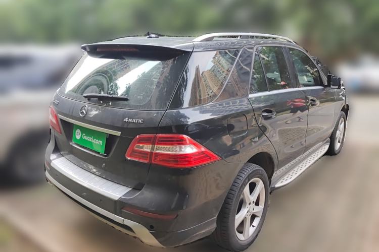 Used Mercedes-Benz M-Class 2015 ML 400 4MATIC Dynamic Model Rear Right 45 Deg
