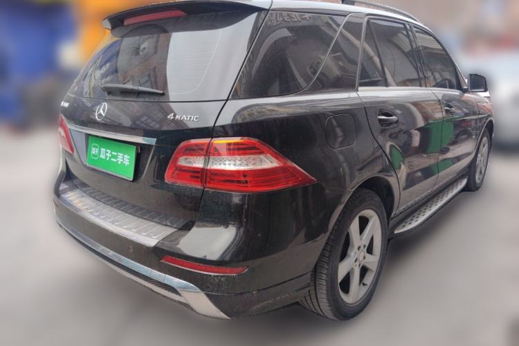 Used Mercedes-Benz M-Class 2015 ML 400 4MATIC Dynamic Model Rear Right 45 Deg
