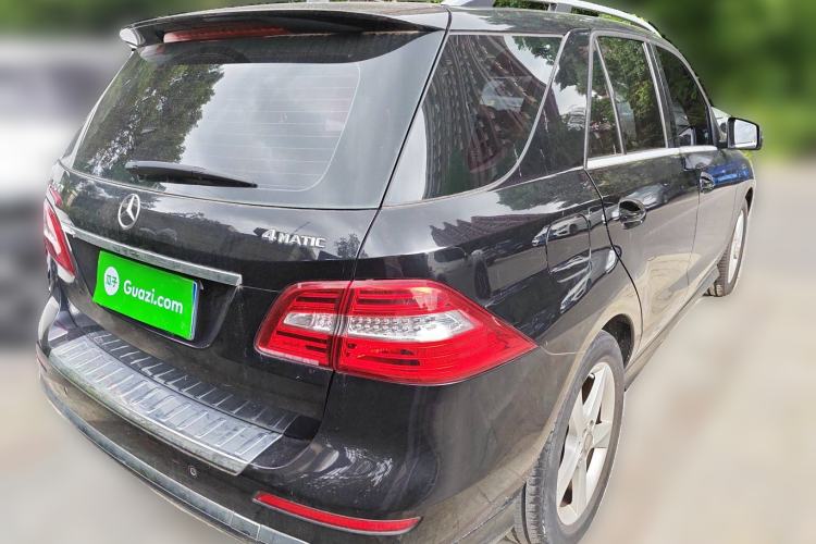 Used Mercedes-Benz M-Class 2015 ML 400 4MATIC Dynamic Model Rear Right 45 Deg