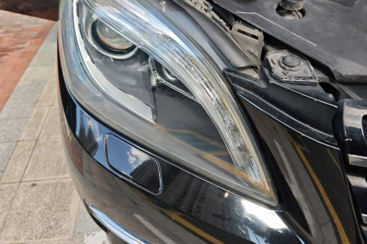 Used Mercedes-Benz M-Class 2015 ML 350 CDI 4MATIC Right Front Headlight