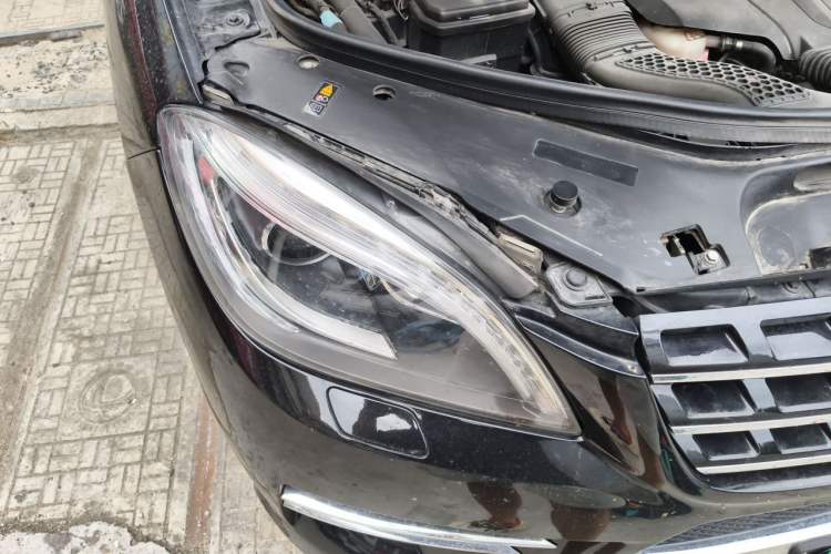 Used Mercedes-Benz M-Class 2015 ML 320 4MATIC Right Front Headlight