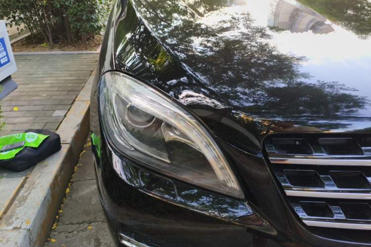 Used Mercedes-Benz M-Class 2015 ML 400 4MATIC Dynamic Model Right Front Headlight