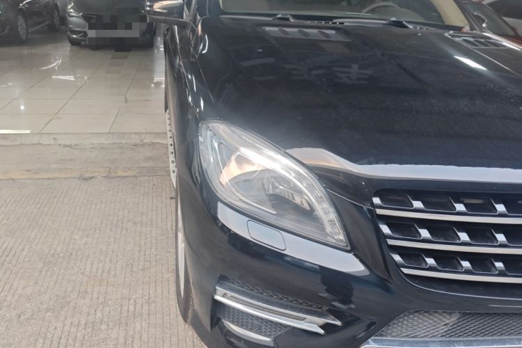 Used Mercedes-Benz M-Class 2015 ML 400 4MATIC Dynamic Model Right Front Headlight