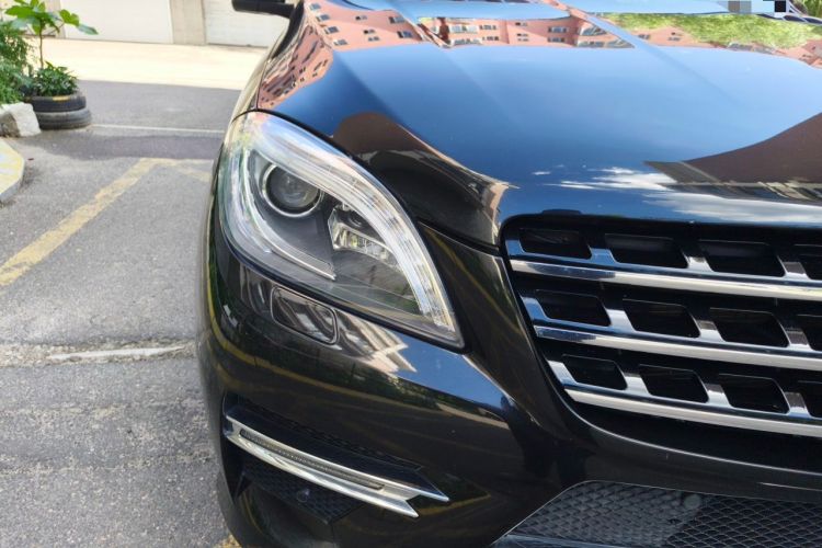 Used Mercedes-Benz M-Class 2015 ML 400 4MATIC Dynamic Model Right Front Headlight