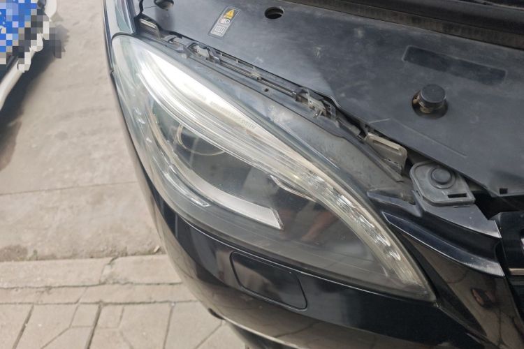 Used Mercedes-Benz M-Class 2015 ML 400 4MATIC Dynamic Model Right Front Headlight
