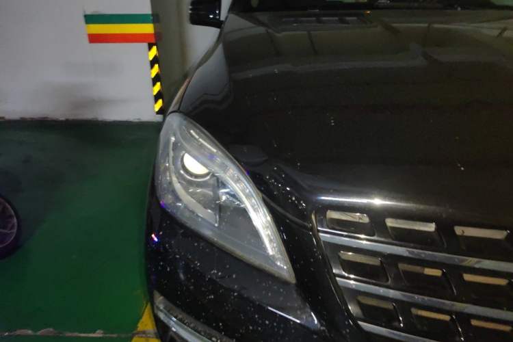 Used Mercedes-Benz M-Class 2015 ML 320 4MATIC Right Front Headlight