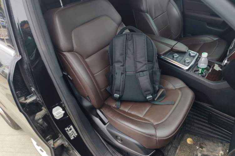 Used Mercedes-Benz M-Class 2015 ML 400 4MATIC Luxury Model Right Front Seat