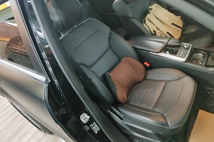 Used Mercedes-Benz M-Class 2015 ML 400 4MATIC Dynamic Model Right Front Seat