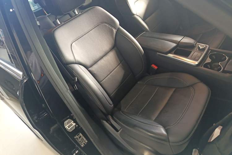 Used Mercedes-Benz M-Class 2015 ML 320 4MATIC Right Front Seat