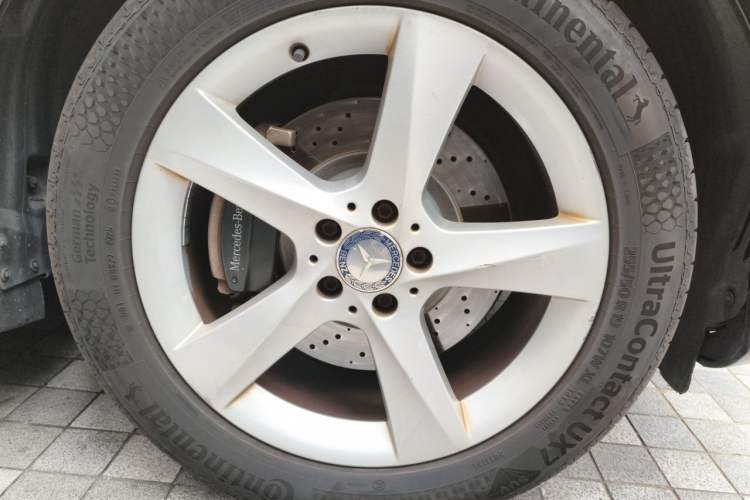 Used Mercedes-Benz M-Class 2015 ML 400 4MATIC Dynamic Model Right Front Wheel Hub