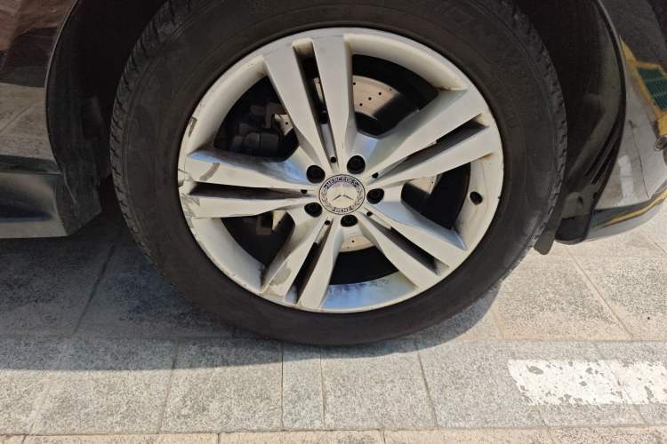 Used Mercedes-Benz M-Class 2015 ML 350 CDI 4MATIC Right Front Wheel Hub