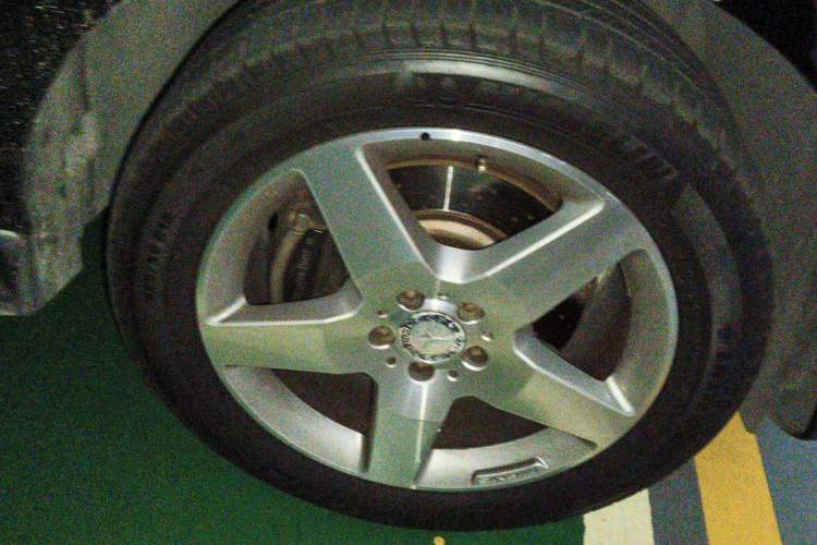 Used Mercedes-Benz M-Class 2015 ML 400 4MATIC Luxury Model Right Front Wheel Hub