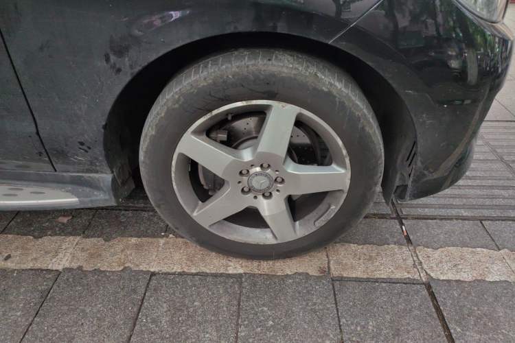 Used Mercedes-Benz M-Class 2015 ML 400 4MATIC Luxury Model Right Front Wheel Hub
