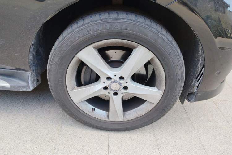 Used Mercedes-Benz M-Class 2015 ML 320 4MATIC Right Front Wheel Hub