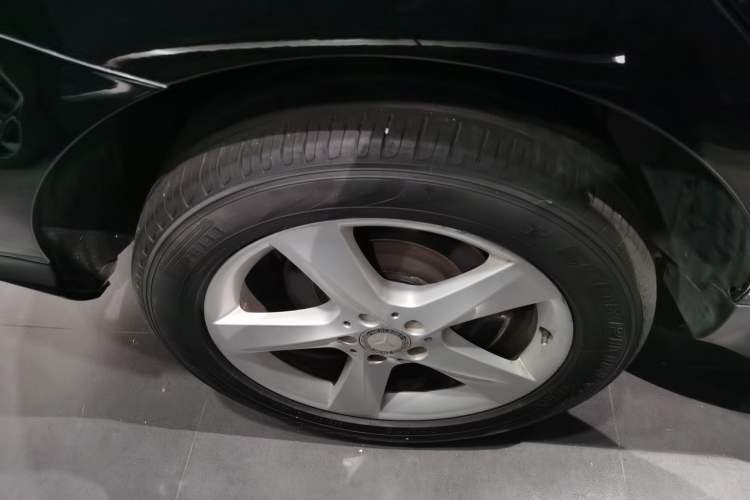 Used Mercedes-Benz M-Class 2015 ML 320 4MATIC Right Rear Wheel Hub
