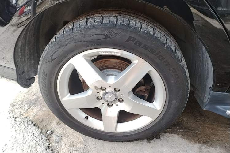 Used Mercedes-Benz M-Class 2015 ML 400 4MATIC Luxury Model Right Rear Wheel Hub