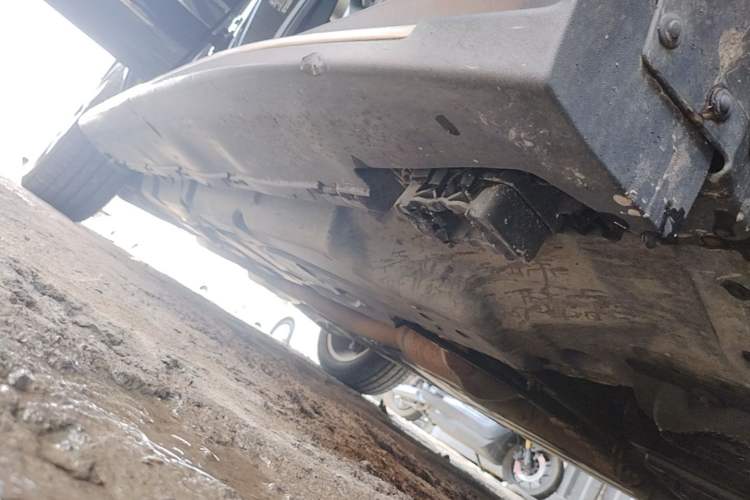 Used Mercedes-Benz M-Class 2015 ML 400 4MATIC Luxury Model Right Side Sill
