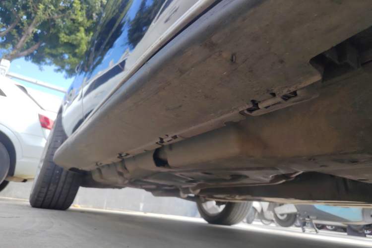 Used Mercedes-Benz M-Class 2015 ML 350 CDI 4MATIC Right Side Sill