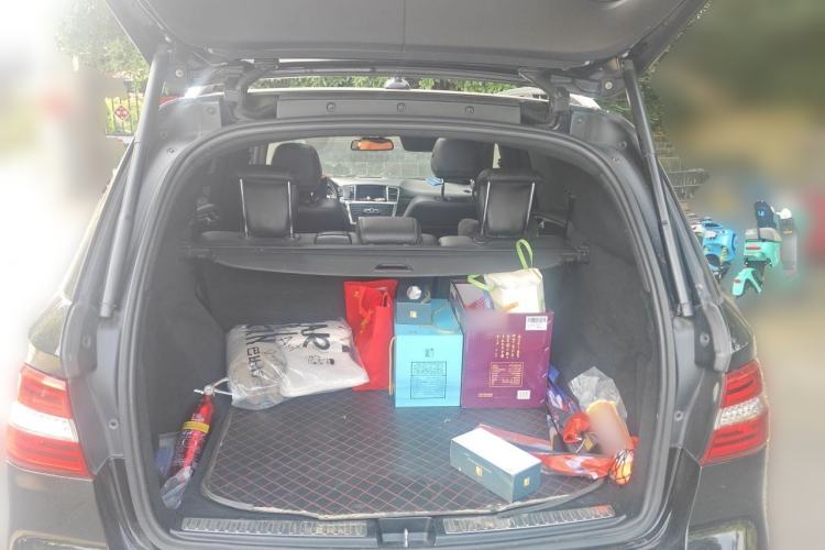 Used Mercedes-Benz M-Class  Trunk