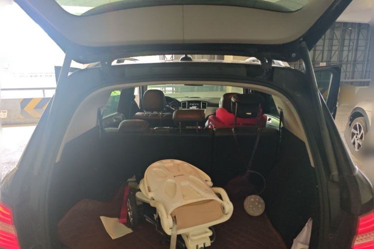 Used Mercedes-Benz M-Class 2015 ML 320 4MATIC Trunk